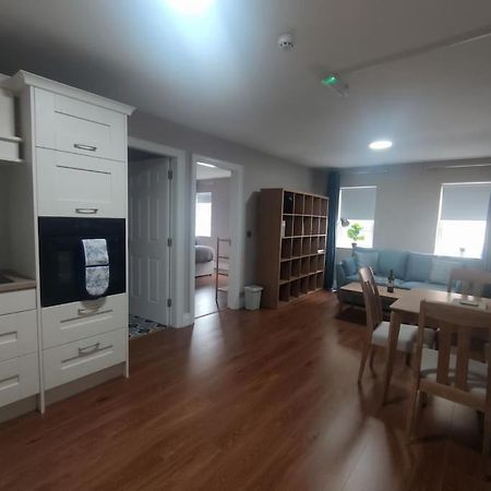 Blacklion Prime Location Apartment Esterno foto