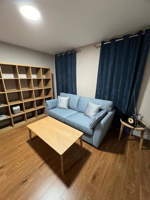 Blacklion Prime Location Apartment Esterno foto