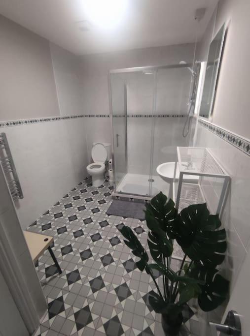 Blacklion Prime Location Apartment Esterno foto
